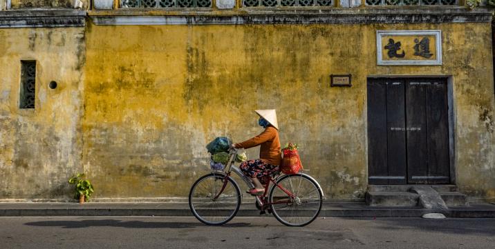 Cycling on the streets of Hoi An