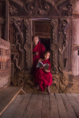 Life as a monk in a Buddhist monastery