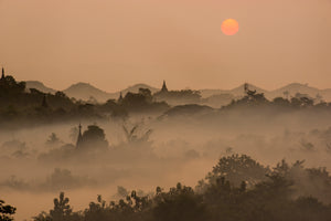 Sunrise over the planes of Bagan